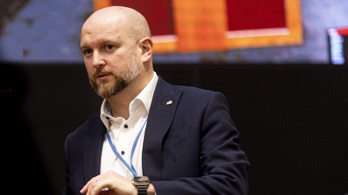 Uspořádali číši s primátorem. Za co úředníci dostávali statisícové odměny