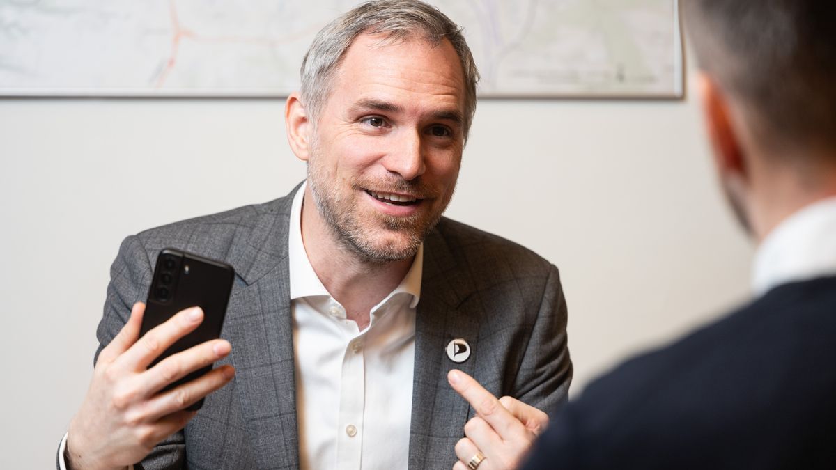 „Klepnul jsem nácka přes prsty.“ Útoky může Hřib zaujmout, říká expert