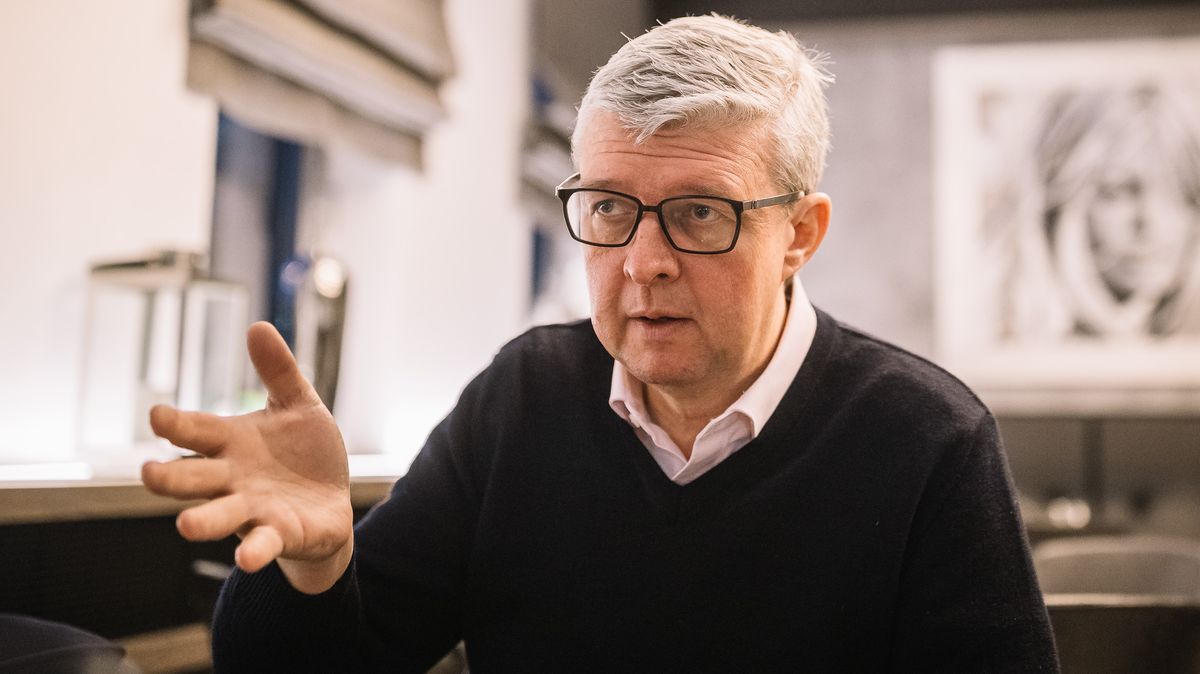 Pomoc Ukrajině má řešit NATO. Muniční iniciativa zaslouží audit, míní Havlíček