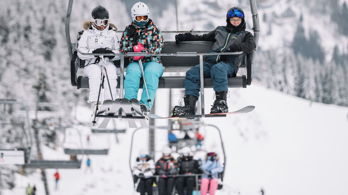 Olympics 2026: Hotel & Ski Price Surge | Italy & Beyond