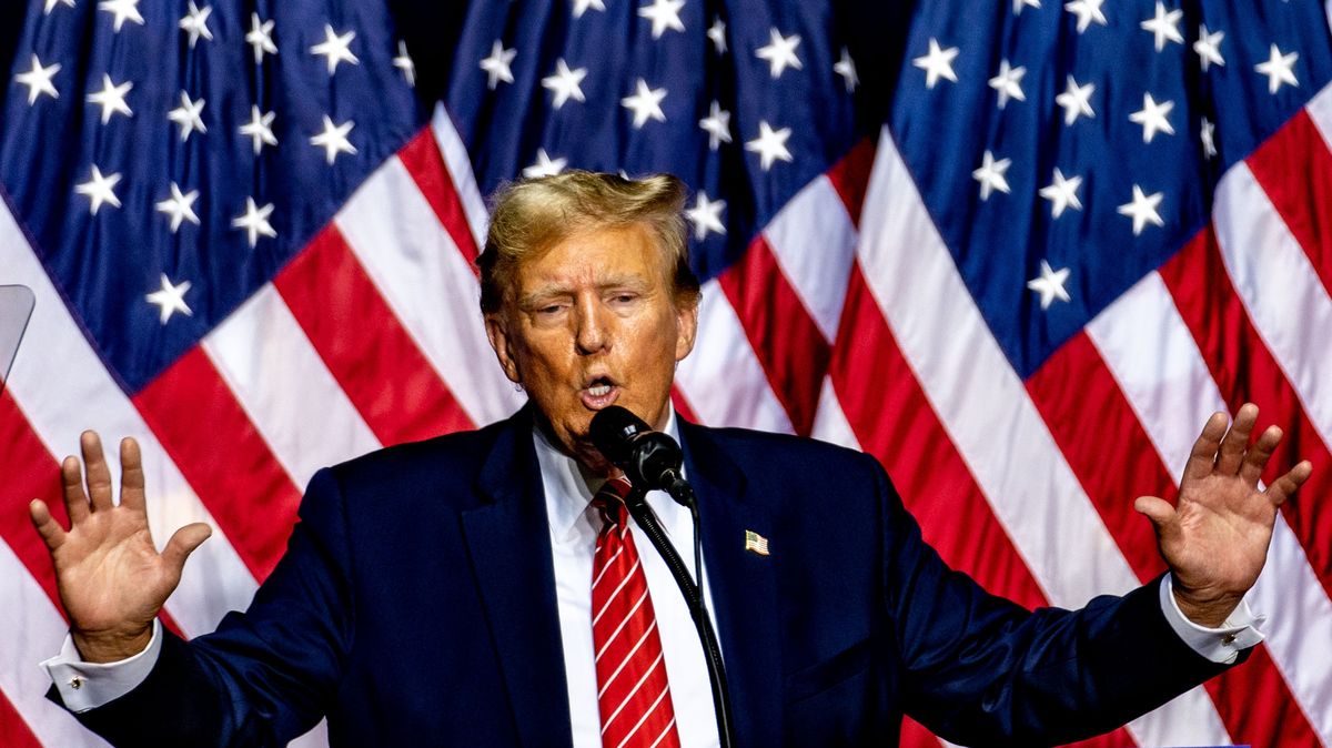 Trump sebral v odplatě Bidenovi bezpečnostní prověrku