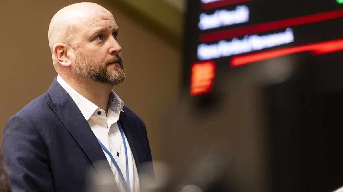 Ředitel pražského magistrátu ukončil pracovní neschopnost, nyní nevykonává práci