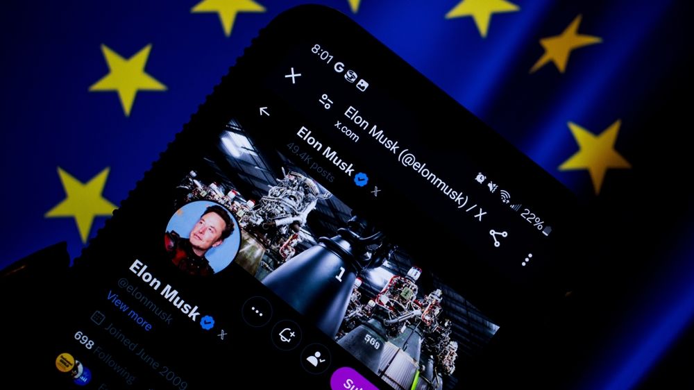 Musk na X vyzval k uzavření Hlasu Ameriky a Rádia Svobodná Evropa
