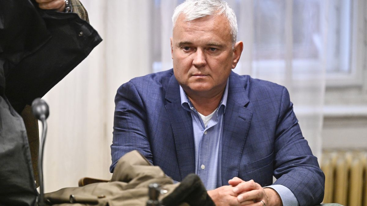 Kauzou trafik pro exposlance se bude zabývat ÚS, Boček podal stížnost