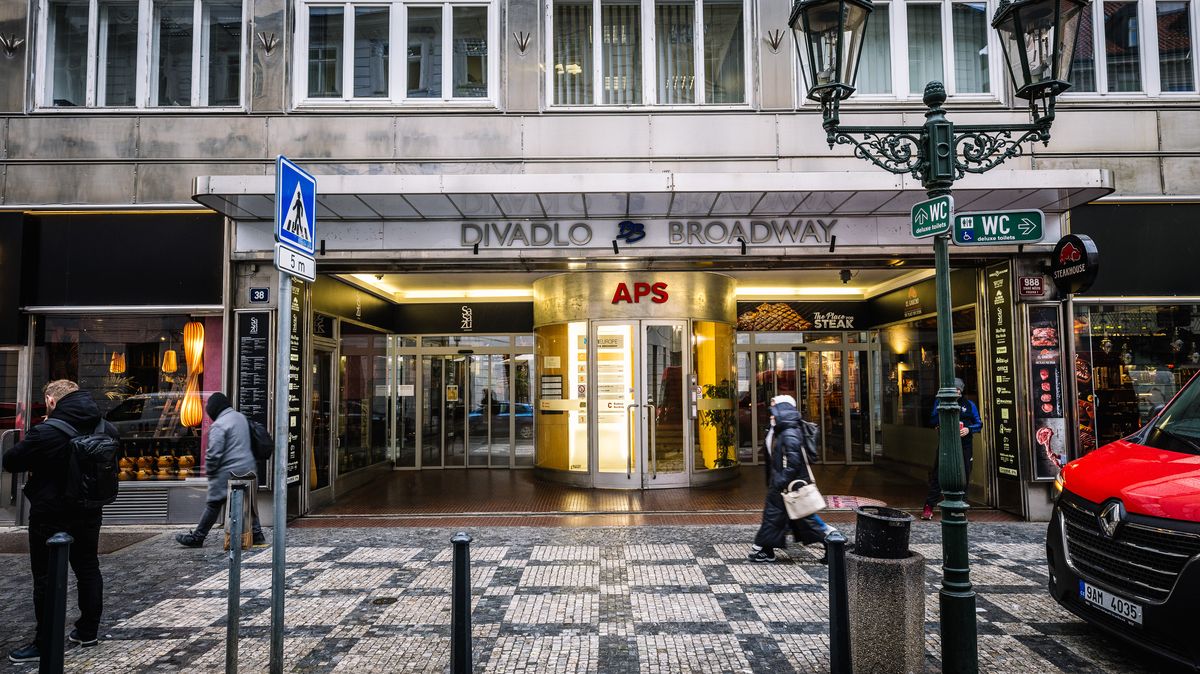 Po letech se vydražil Palác Broadway. O tom, kdo ho získá, rozhodne nájemník