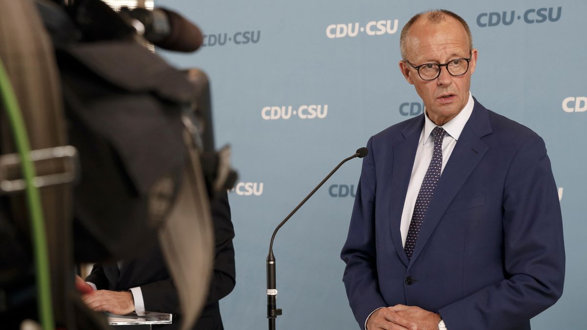 Desítky tisíc Němců v čele s Merkelovou odsoudily spolupráci s krajní pravicí
