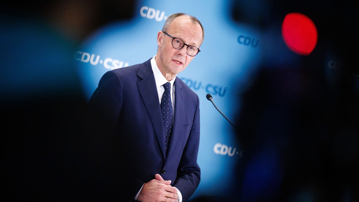 Měsíc do německých voleb: Průzkumy favorizují pravicovou CDU/CSU