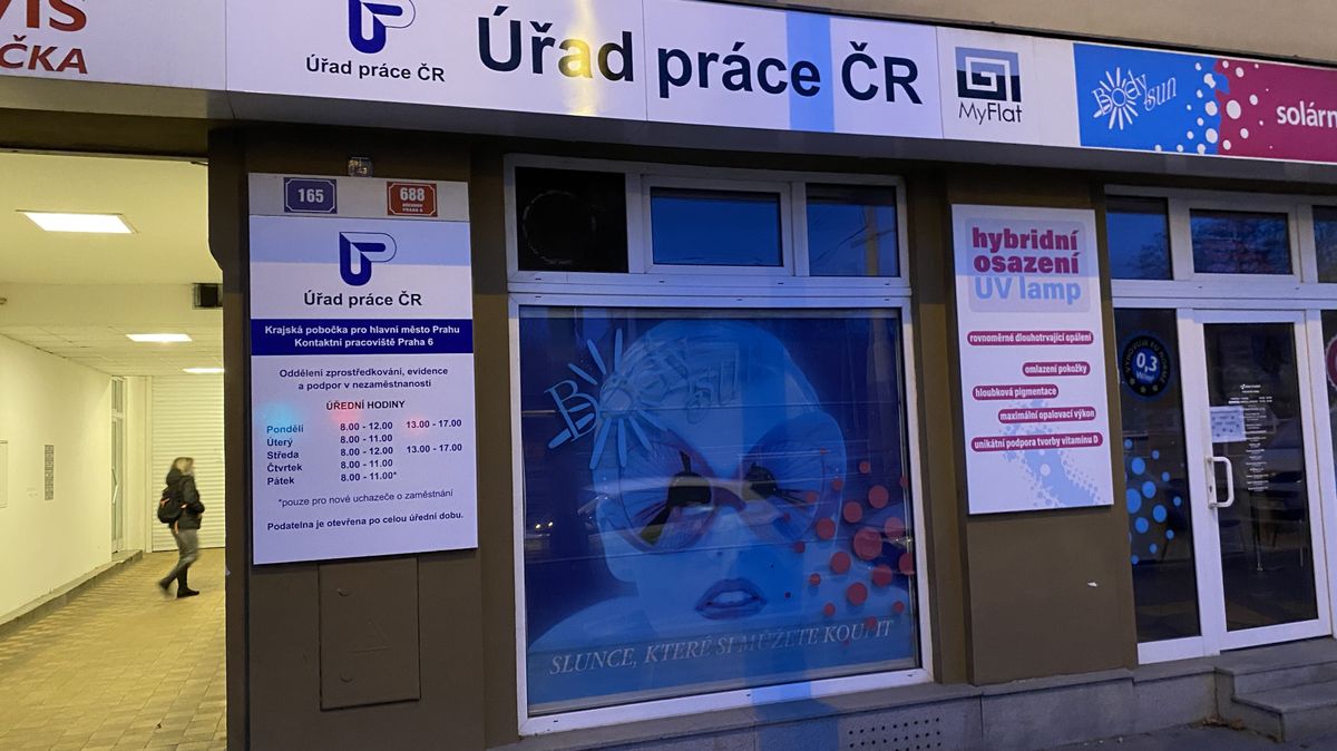 Pasivní odbory, nízké mzdy, nechuť riskovat. Český trh práce je dál zamrzlý