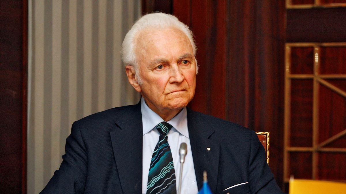 Ve věku 96 let zemřel bývalý estonský prezident Rüütel