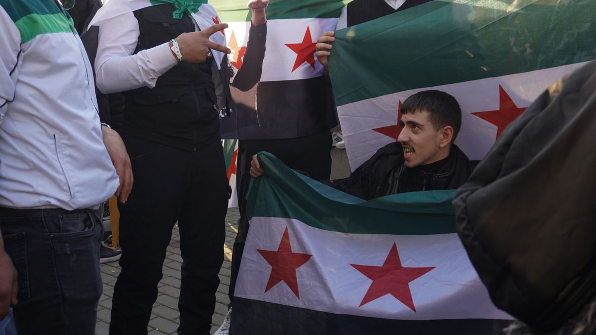 Už 550 tisíc Syřanů se po pádu Asadova režimu vrátilo z Turecka do Sýrie