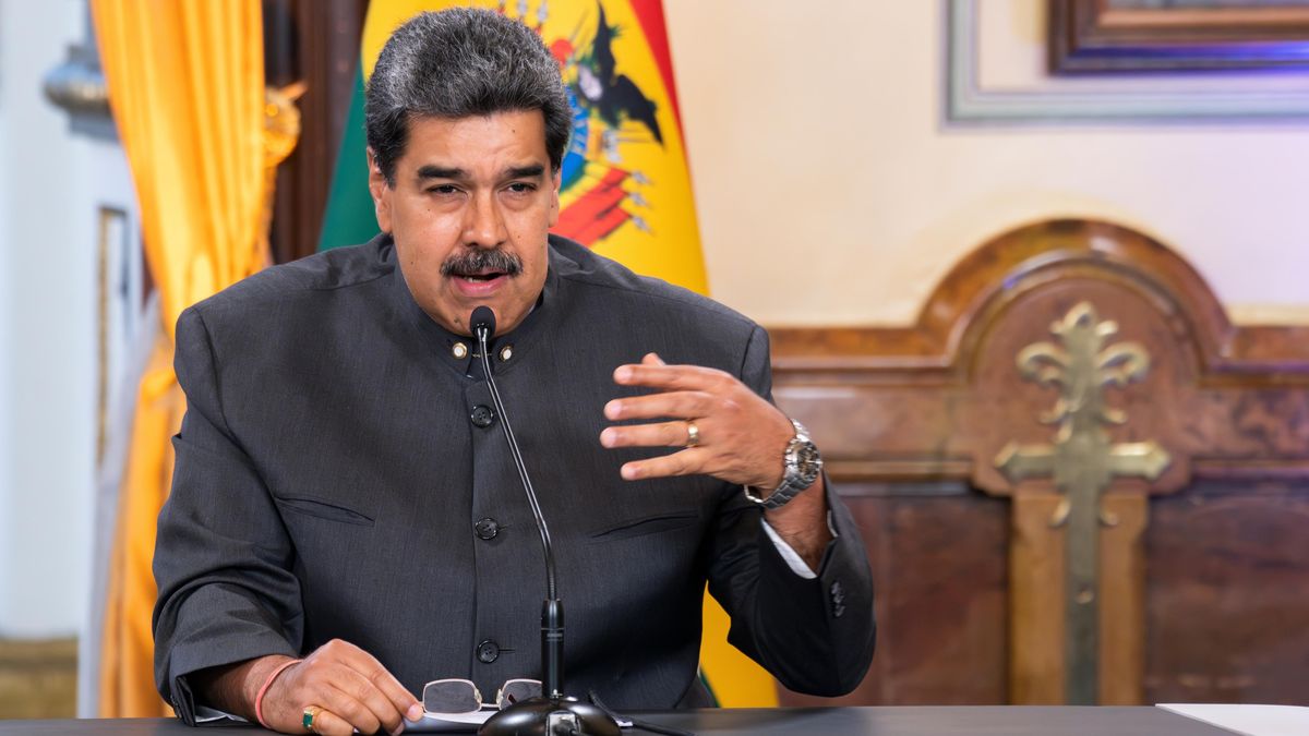 Venezuela Blocks Bolivia Football Team: Travel Ban