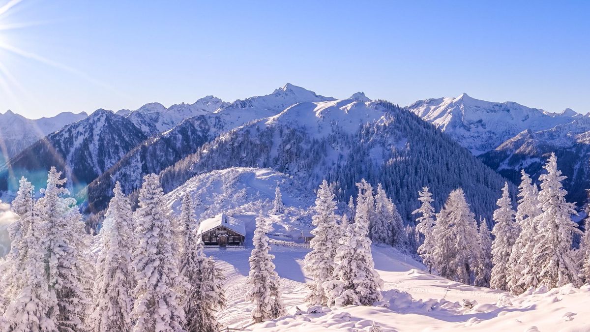 V Rakousku při lyžování zahynul 12letý Čech, mimo sjezdovku ho zachytila lavina