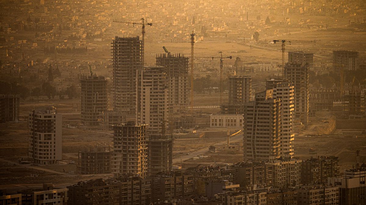 Syrská vláda začlení do institucí státu kurdskou SDF