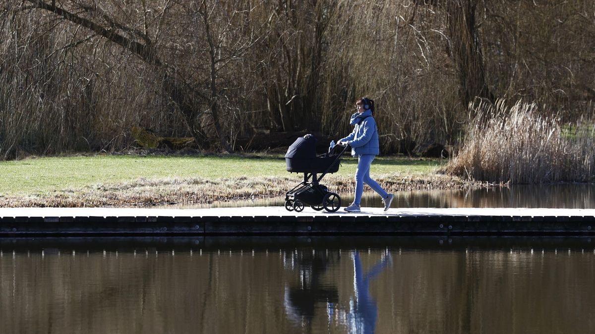 Přichází prudké oteplení. Tak velké výkyvy dříve nebyly, říká meteoroložka