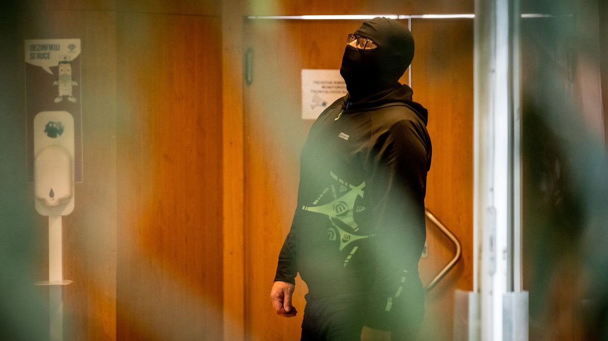 Všichni museli odvádět podíly, i bufetářka. Jak se mělo uplácet v Motole