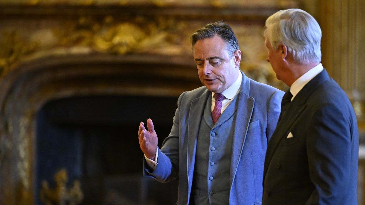 Belgie má nového premiéra, vlámského nacionalistu Barta De Wevera