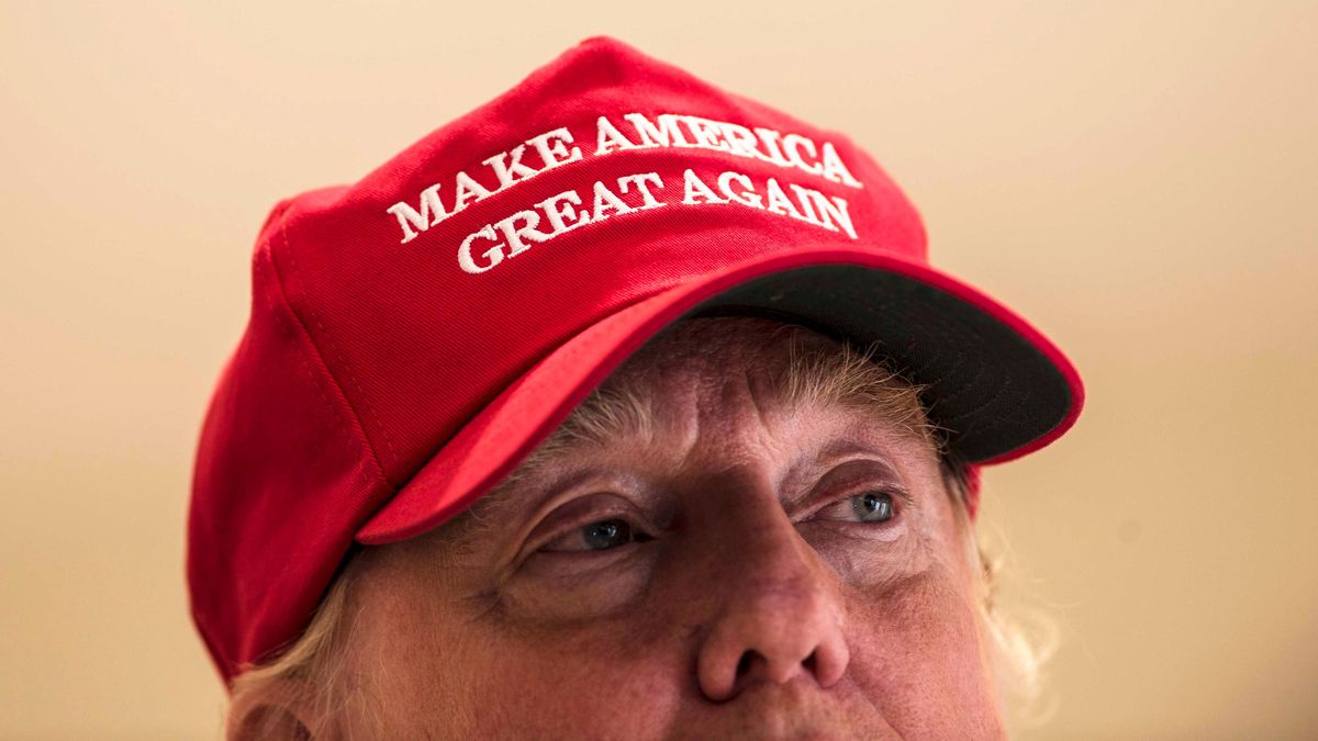 Trump zůstal chvíli bez poradce. Ministři neváhali a prosadili odklad cel