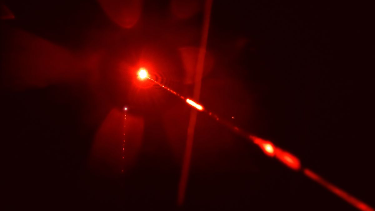 Sen o umělém slunci? Čína podle analytiků staví obří laserové zařízení