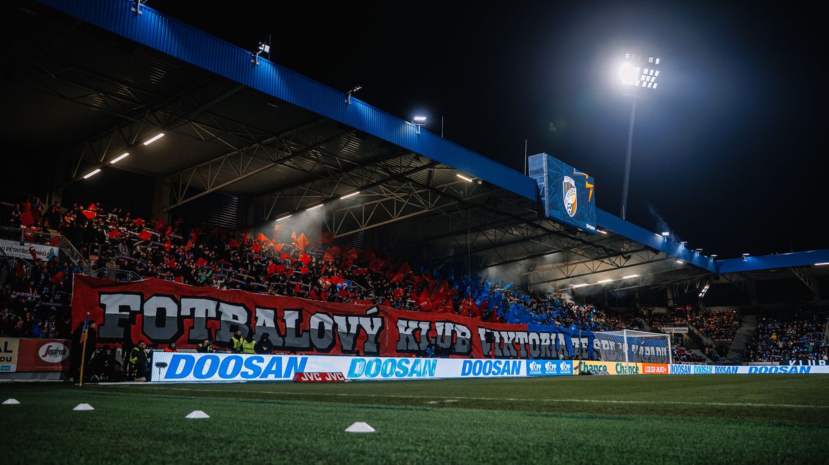 Zbrojař Strnad kupuje fotbalovou Viktorii Plzeň
