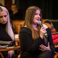 Řeč padla i na nedostatečnou psychiatrickou péči pro mladé lidi 