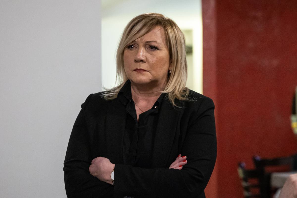 Alena Schillerová během dotazu jednoho z účastníků.