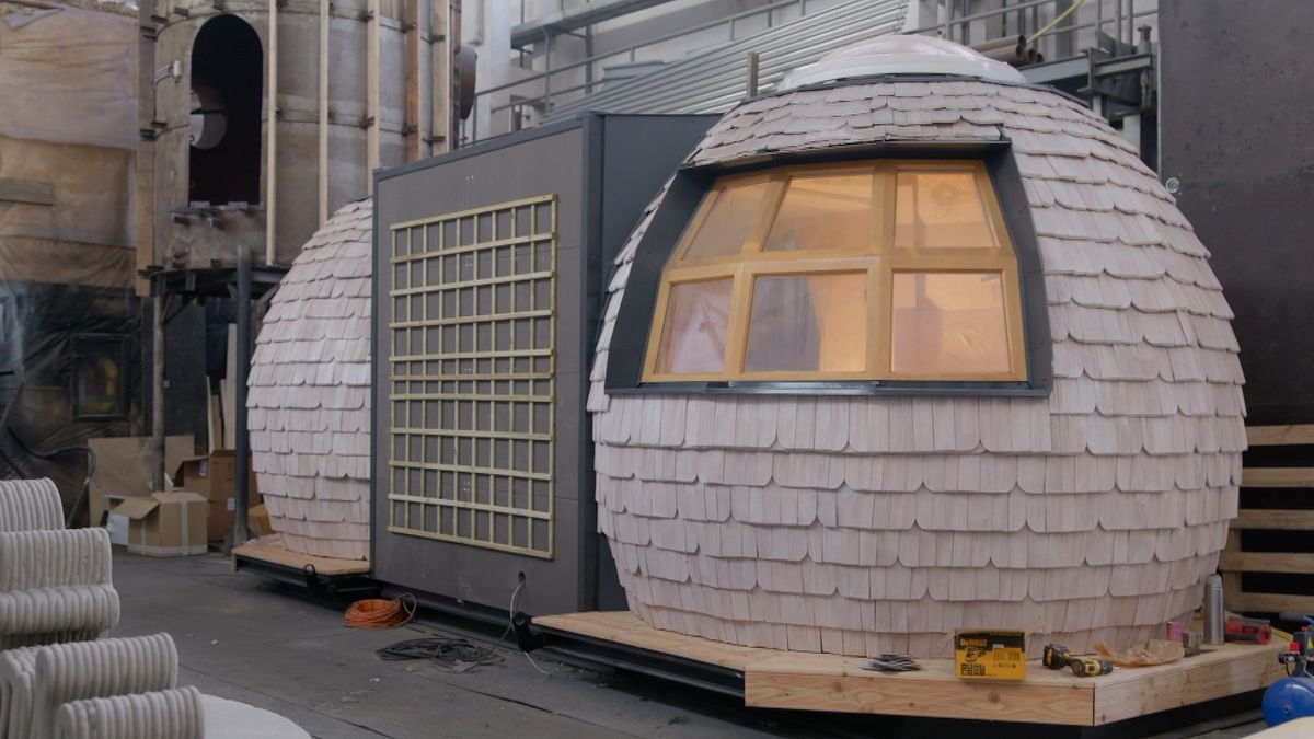 Češi vyrobili první dům z hub. Nový materiál může vystřídat polystyren