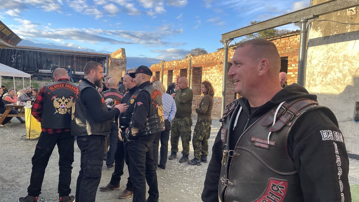 „V Rusku je větší svoboda než u nás.“ Co reportéři slyšeli od Nočních vlků
