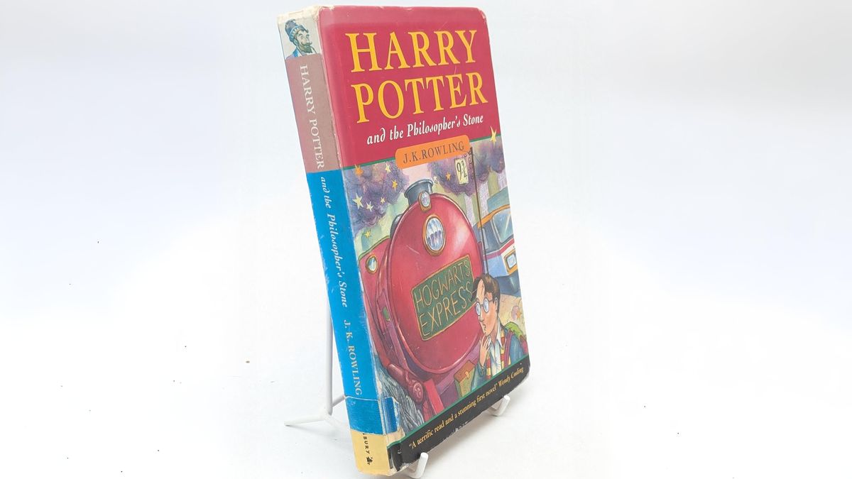 Harry Potter opět skóruje. Málem vyhozené první vydání prodali za statisíce