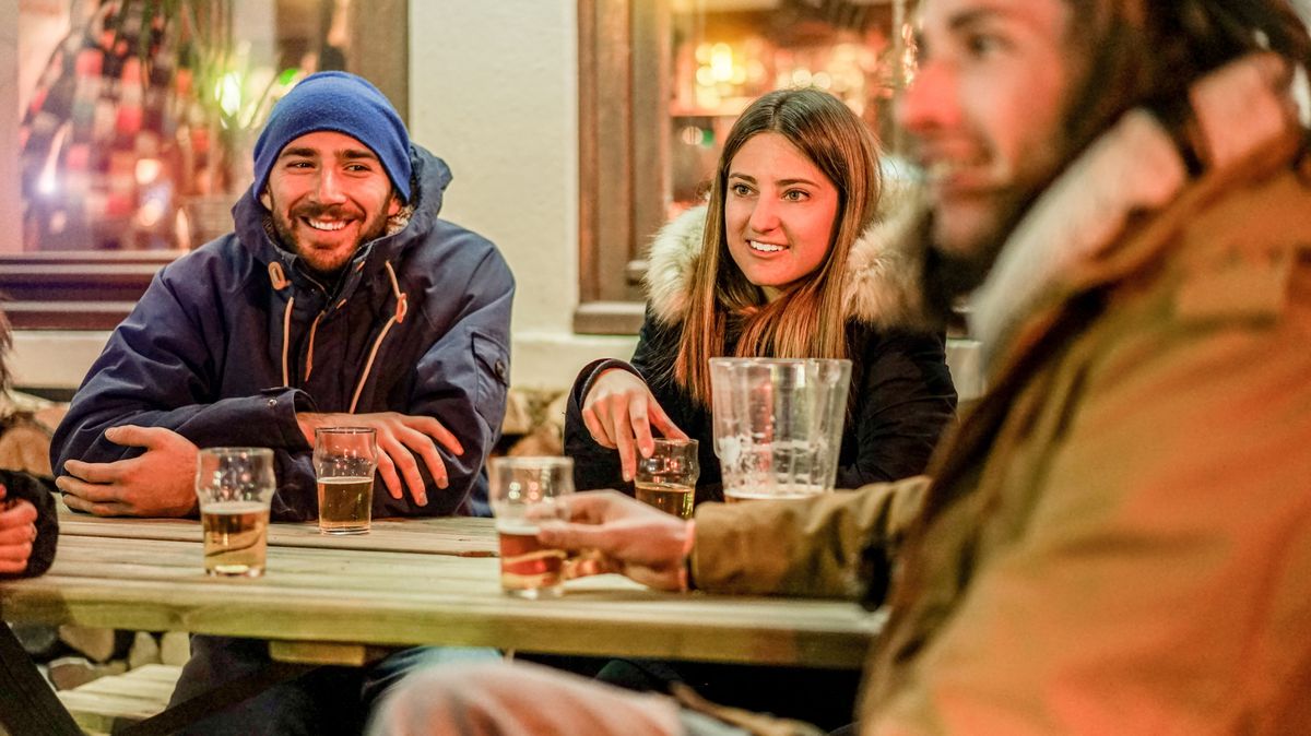 Francie si došlápne na influencery. Porušují zákaz reklamy na alkohol
