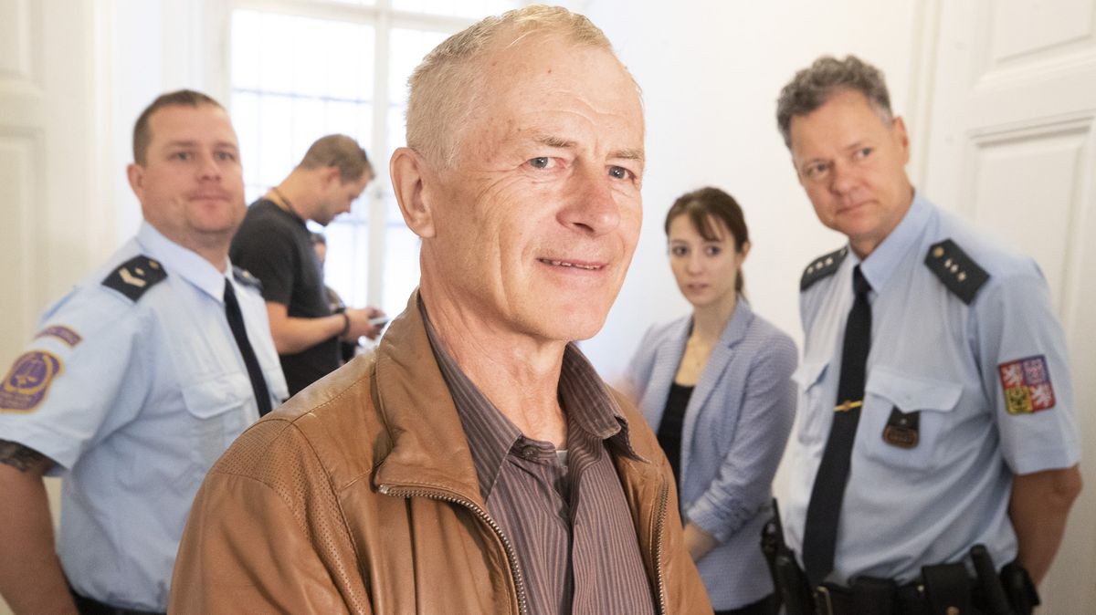 ČT: Aktivistu Popelku čeká kvůli loňskému nenastoupení do vězení další soud