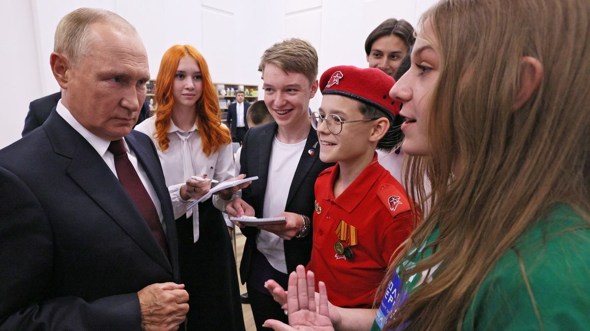 „Příklad odvahy pro mladou generaci.“ Napříč Ruskem vznikají muzea války