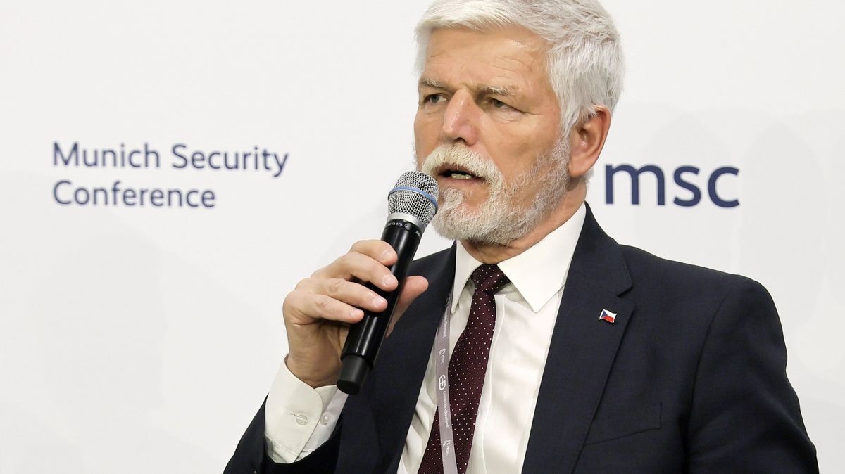 Evropa musí být součástí jednání o míru na Ukrajině, řekl prezident Pavel