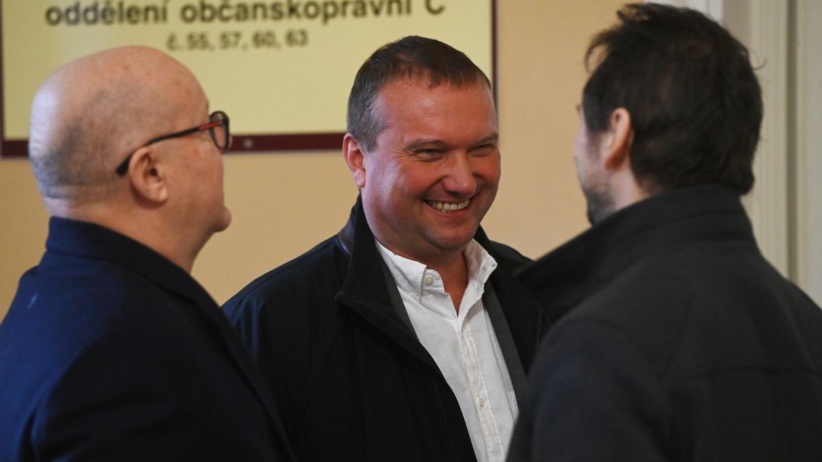 Po akci ve sklípku měl zakázky za 72 milionů. Svědka teď může vytěžit policie