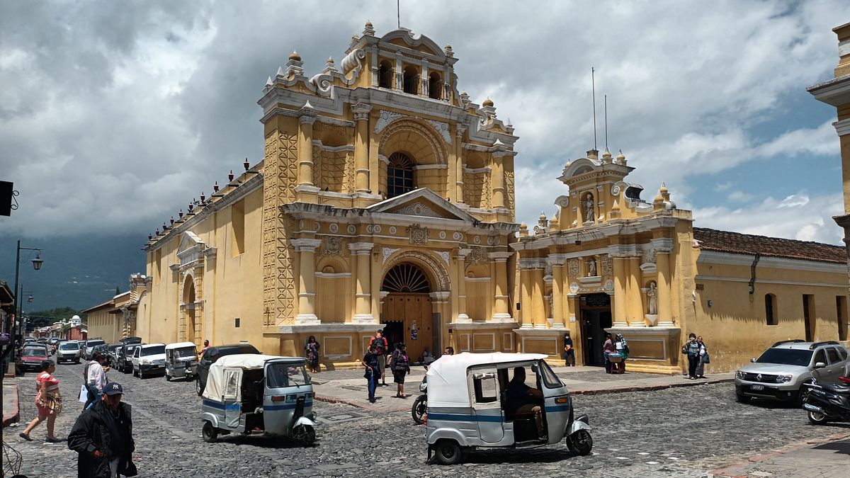 Antigua – stará guatemalská metropole, kterou „zachránilo“ zemětřesení
