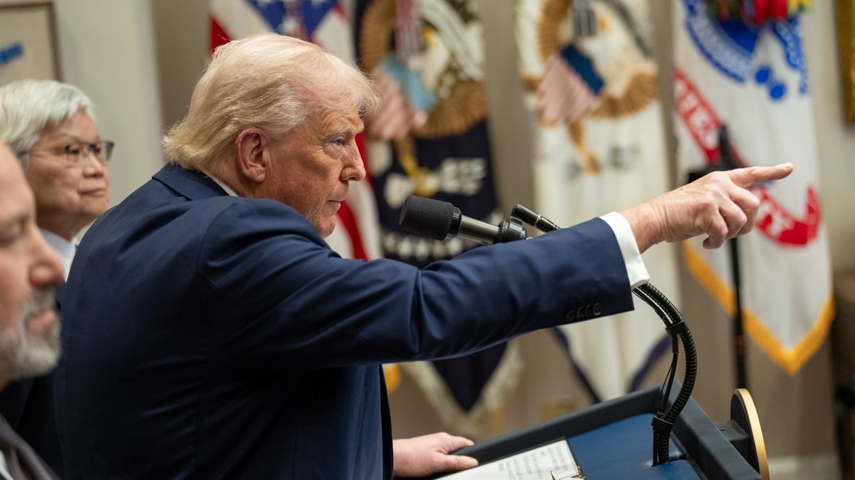 Trump opět hrozil cly. Prý ale také může být příjemnější a někoho ušetřit
