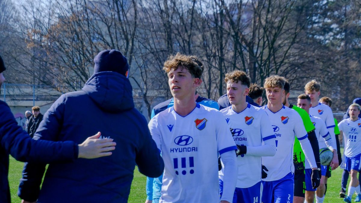 „Kde máš hráče?“ Dorosteneckou ligu sráží tradiční český problém