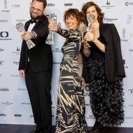 Nejlepším animovaným filmem byl vyhlášen Život k sežrání. „Mám strašně velkou radost, tohle je 14 let života,“ prohlásila režisérka Kristina Dufková. Poděkovala všem, kdo s ní u toho byli od začátku. „Ať žije animovaný film,“ rozloučila se Dufková (na fotografii uprostřed).