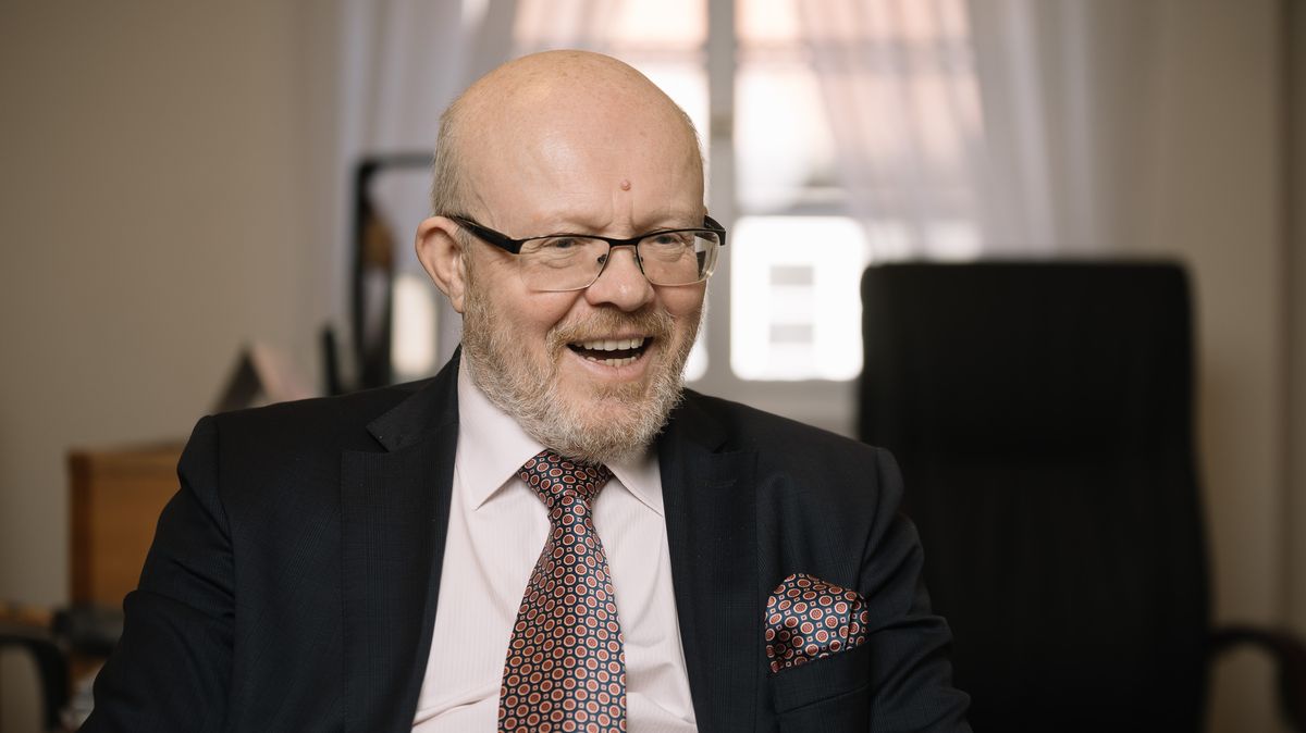 Granát na rozloučenou. Díra ve zdravotnictví právem budí paniku