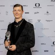 Nejlepší herec ve vedlejší roli v seriálovém díle: Petr Uhlík, představitel vraha Ladislava Hojera z Metody Markovič: Hojera. „Všichni mě dnes večer zastavovali, zda to mám vymyšlené. Já všem řekl, že jo, ale nemám vůbec nic,“ přiznal.