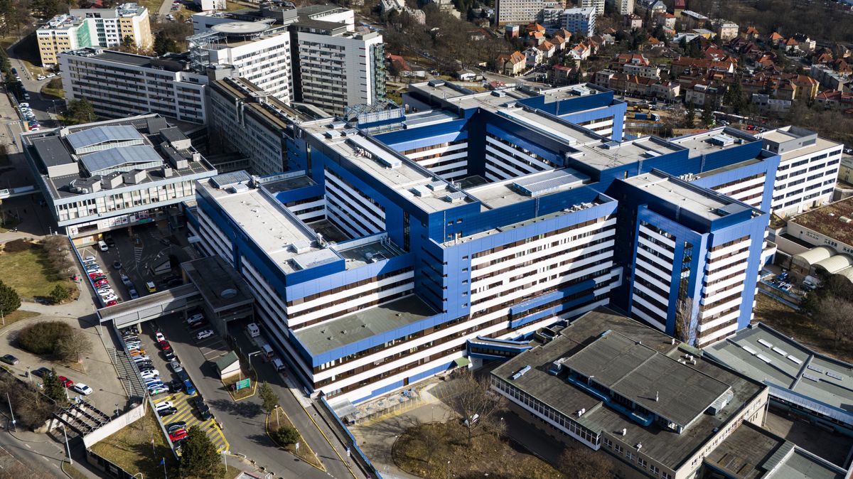 Soud zamítl dvěma obviněným v motolské kauze stížnosti proti vazbě