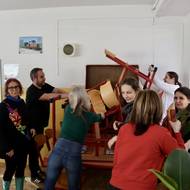 Testují také, jak se rychle zabarikádovat ve třídě. 