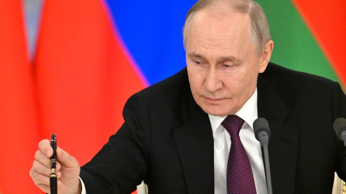 Putin rozhodl o třídenním klidu zbraní během oslav konce druhé světové války