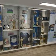 VIP prostory stadionu zkrášluje i malé muzeum připomínající úspěchy Slovácka, jako například vítězství v českém poháru a účast v evropských pohárech.