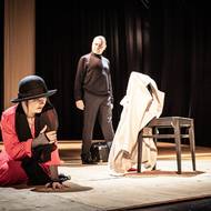 Barbora Niedobová jako Dolfina, Jan Hönig coby Nedoma a Klára Marxová v roli Majky.