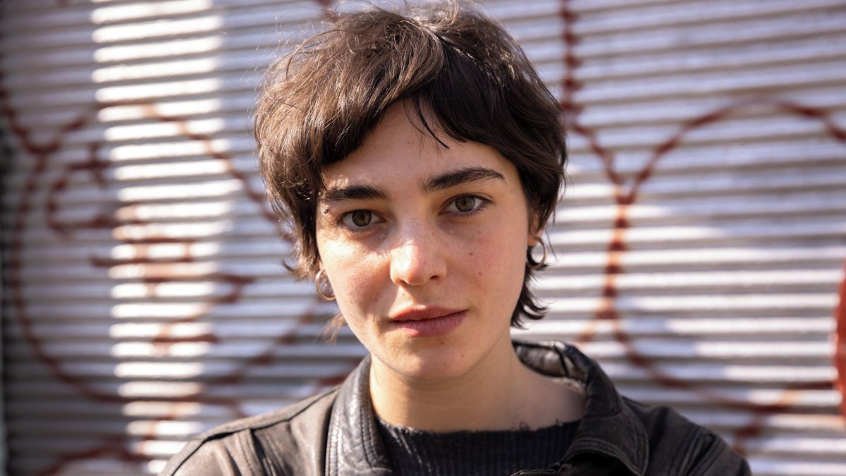 Amelie Siba：女性の感情はセクシーであってはなりません。私は年上の男性のぬるぬるした言語を気にします