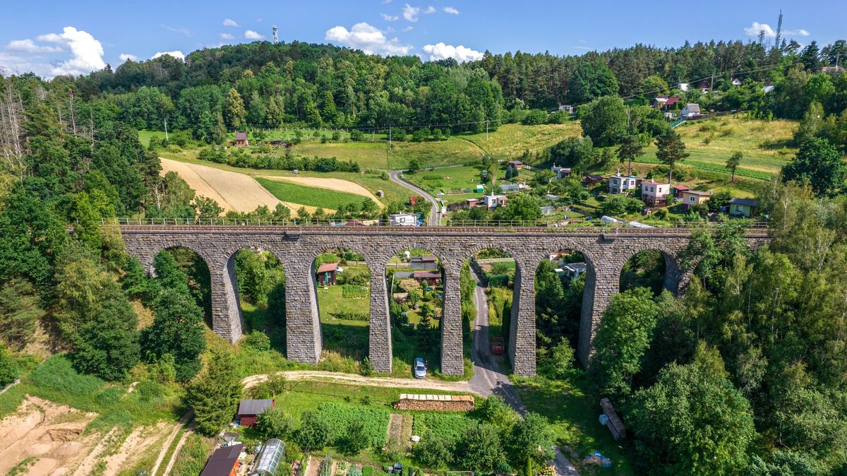 Jako z cesty do Bradavic: Znáte 10 nejkrásnějších železničních viaduktů v Česku?