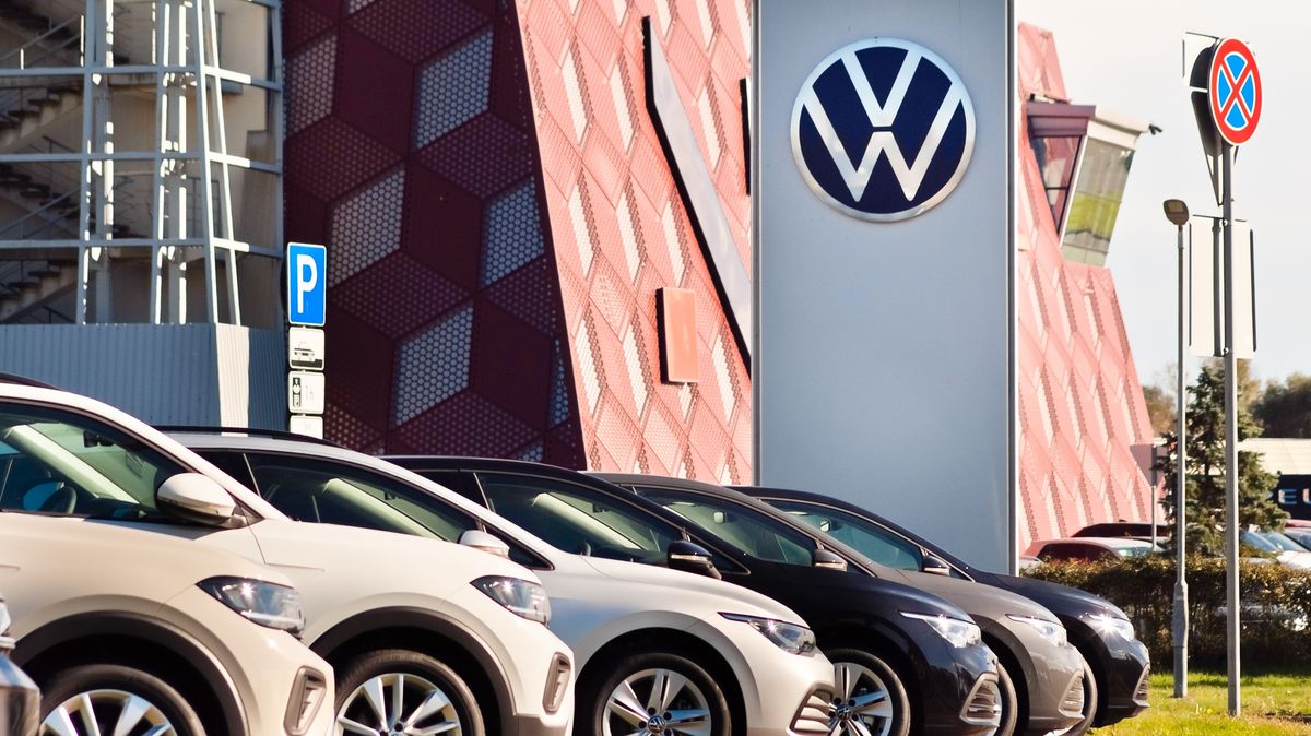 Prodej v Česku stoupá, Škodu ale nejde porazit, říká šéf českého Volkswagenu