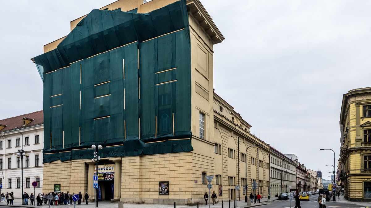 Stát prodal pražský dům U Hybernů za 447 milionů korun
