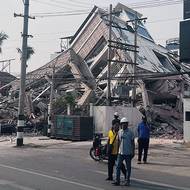 Vůdce vojenské junty Min Aun Hlain nicméně připustil, že se počet obětí určitě zvýší.(Mandalaj, 28. března.)
