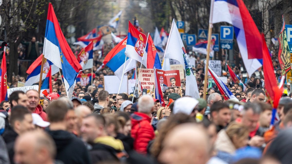 Do nitra protestů v Srbsku. Studenti dál čekají na odpovědi kolem tragédie